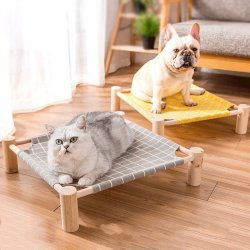 Posłanie dla kota - łóżko, leżanka na drewnianej podstawie - kolor beżowy w białą w kratkę